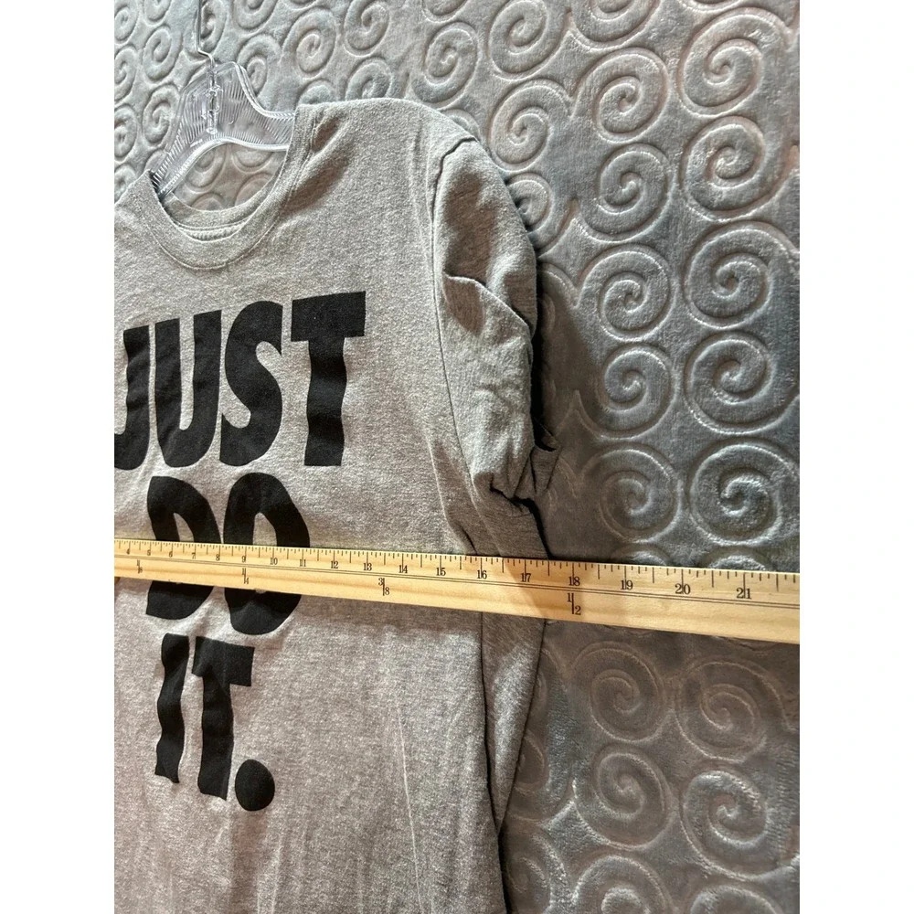 Nike Just Do‎ It Graphic T Shirt Gray Size S